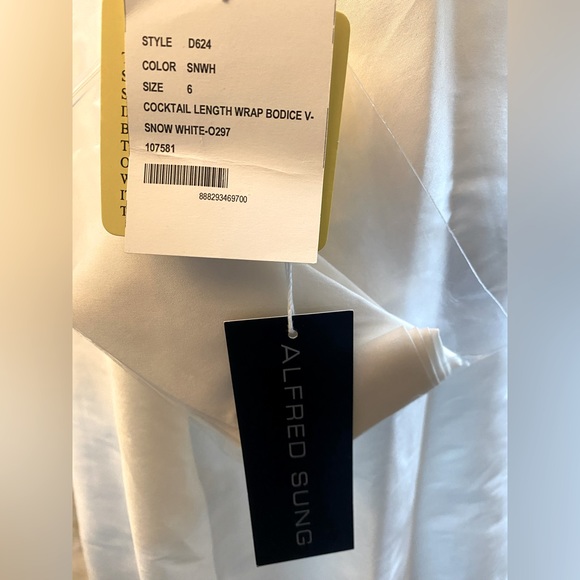 Alfred Sung Formal Dress in Snow White Size 6 - Picture 6 of 7